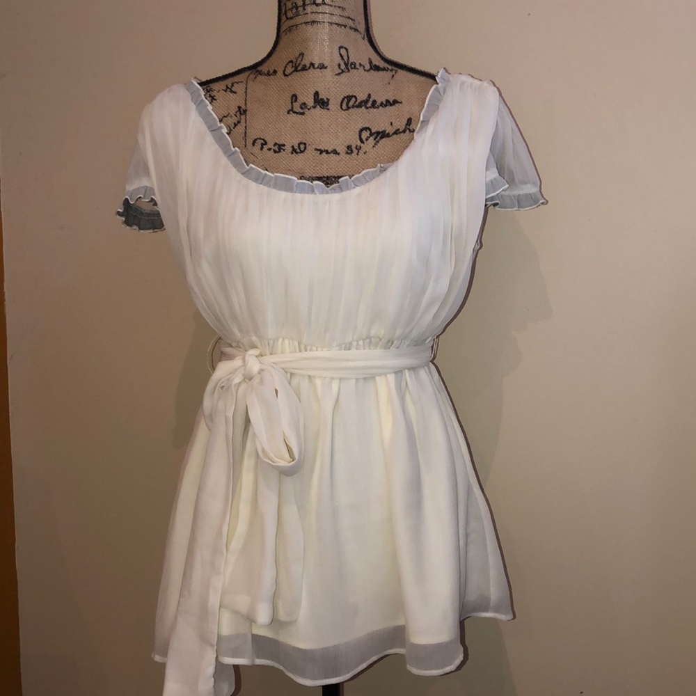 Zoe D empire waist blouse
